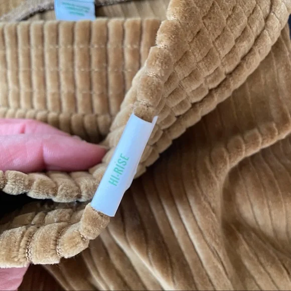 Aerie NWT groove on highwaist velour flare leg legging size M tree line gold - Picture 7 of 8